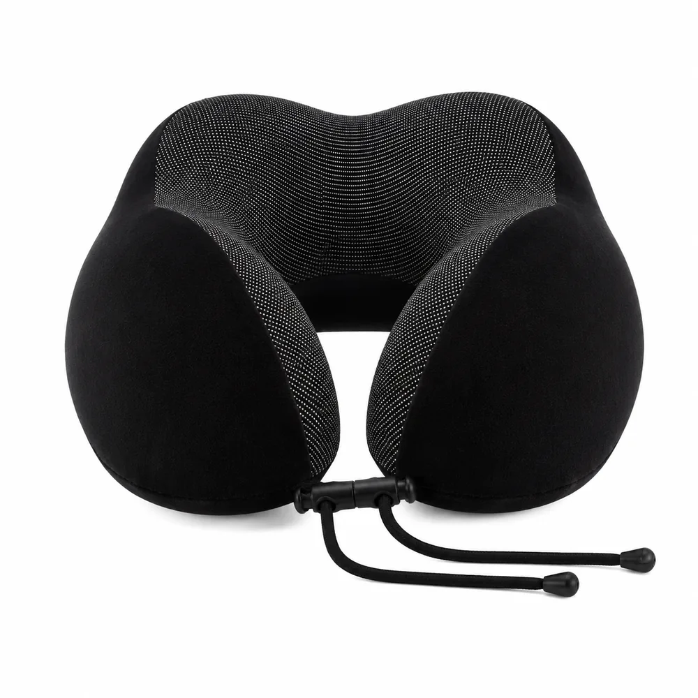 Noir coloris du coussin de voyage
